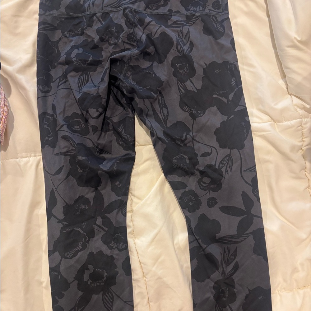 Floral Lululemon Black and Gray Leggings